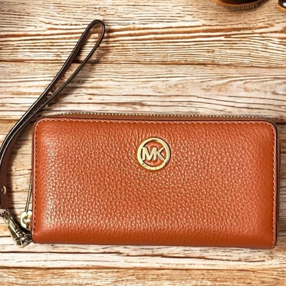 Michael Kors 2 pc Jet Set Orange Pebbled Leather Shoulder bag & wristlet wallet
